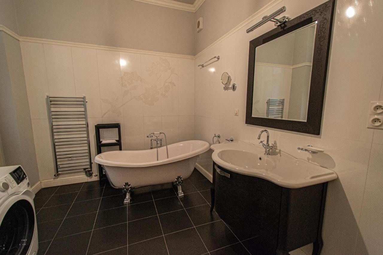 Luxury Central 150M2 Apartment On Wencelas Square With Private Garage Praga Exterior foto