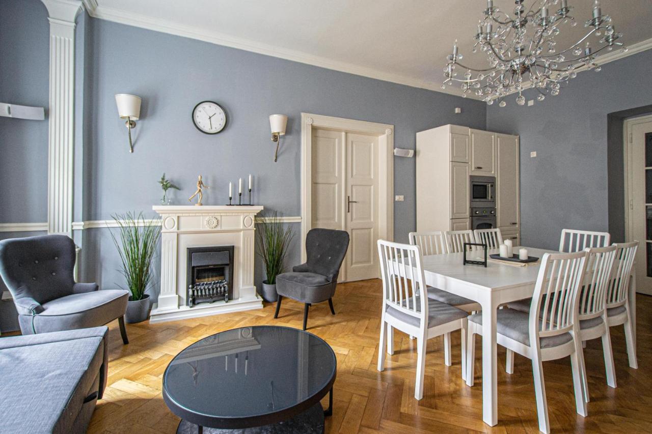Luxury Central 150M2 Apartment On Wencelas Square With Private Garage Praga Exterior foto